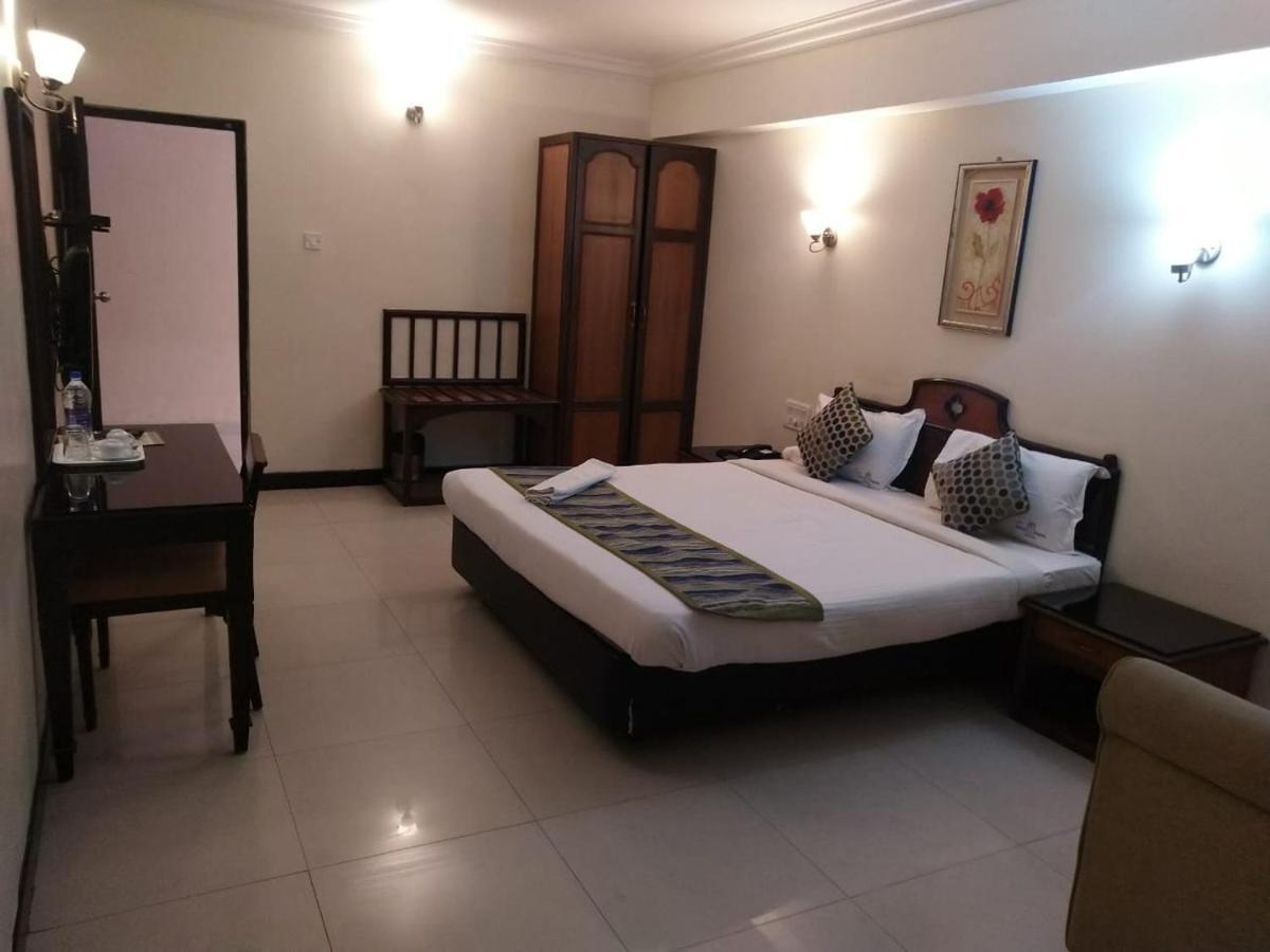 Suvarna Regency 哈桑 外观 照片