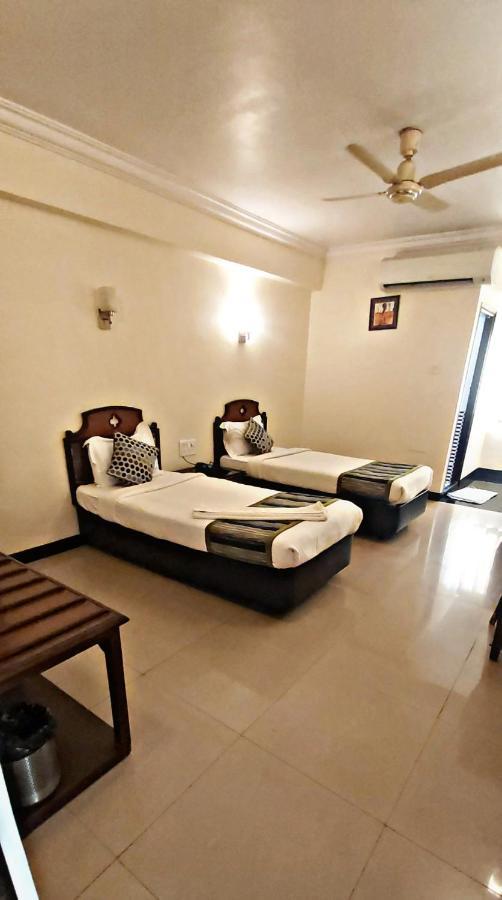 Suvarna Regency 哈桑 外观 照片